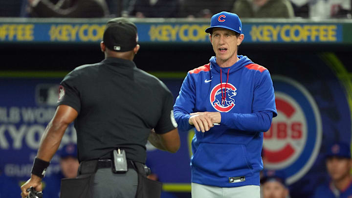 Mar 19, 2025; Bunkyo, Tokyo, JPN; Chicago Cubs manager Craig Counsell (right) talks with home plate umpire Alan Porter (left) during the ninth inning against the Los Angeles Dodgers during the Tokyo Series at Tokyo Dome.