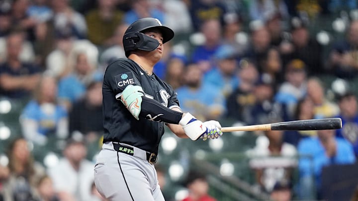 Chicago White Sox first baseman Munetaka Murakami (5) homers (1) on a fly ball to right field during the ninth inning of the Opening Day game against the Milwaukee Brewers on Thursday March 26, 2026 at American Family Field in Milwaukee, Wisconsin. Chicago White Sox first baseman Munetaka Murakami (5) homers (1) on a fly ball to right field during the ninth inning of the Opening Day game against the Milwaukee Brewers on Thursday March 26, 2026 at American Family Field in Milwaukee, Wisconsin.
