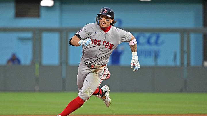 May 19, 2026; Kansas City, Missouri, USA;  Boston Red Sox left fielder Jarren Duran (16) rounds second base in the fifth inning against the Kansas City Royals at Kauffman Stadium. Mandatory Credit: Peter Aiken-Imagn Images