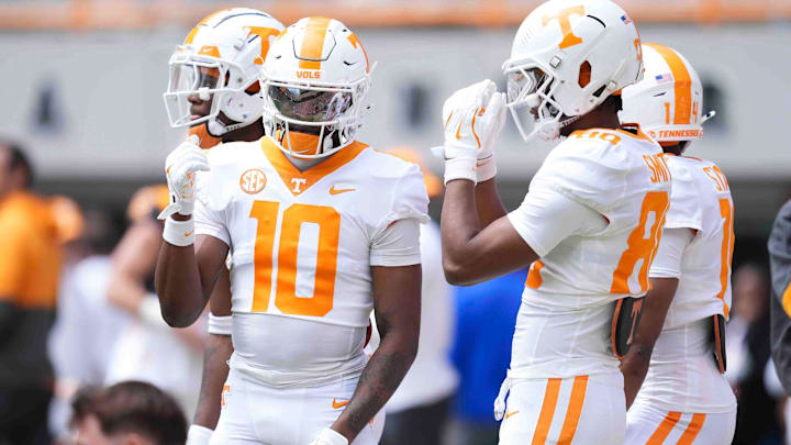 Tennessee wide receiver Mike Matthews (10) warms up before the Orange & White spring game, Saturday, April 12, 2025.