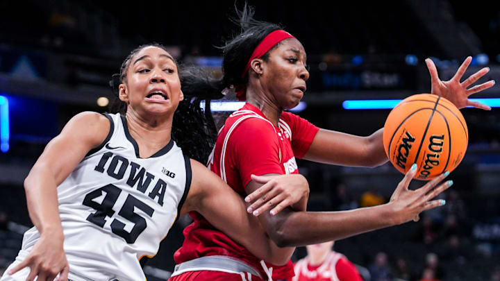 Serah Williams has some options as she is in the transfer portal including LSU and UConn.