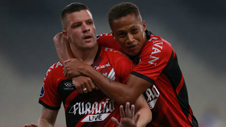 Contratação mais cara da história do futebol cearense, atacante não vingou no Fortaleza