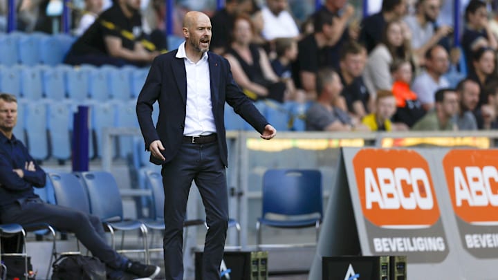 Erik ten Hag fará sua primeira temporada à frente do Manchester United