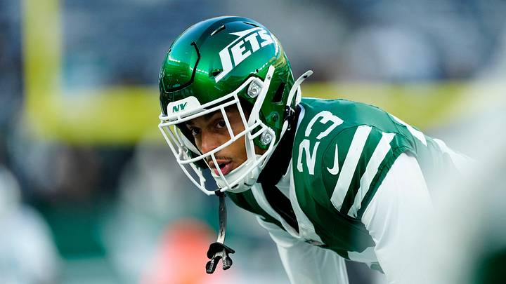 New York Jets cornerback Isaiah Oliver (23) is shown before the game, Sunday January 5, 2025, in East Rutherford.