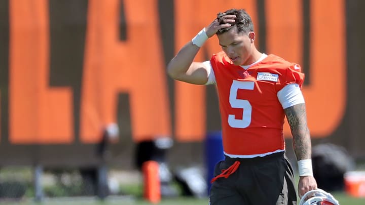 Cleveland Browns quarterback Dillon Gabriel (5) walks off the field after NFL rookie minicamp at the Cleveland Browns training facility on Friday, May 9, 2025, in Berea, Ohio.