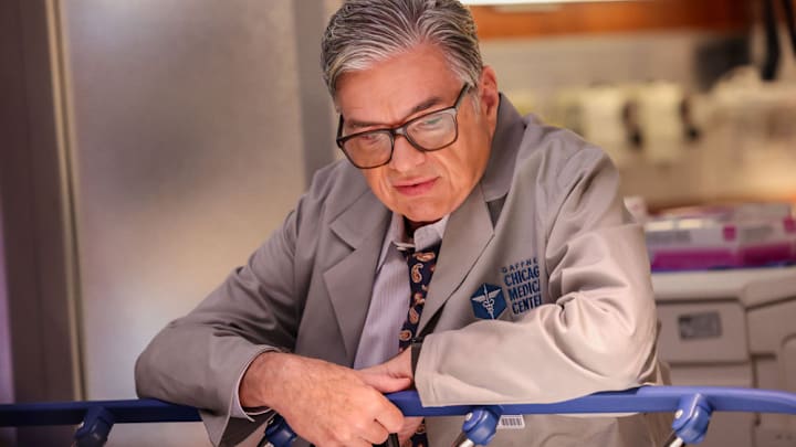 CHICAGO MED -- "A Game of Inches" Episode 1102 -- Pictured: Oliver Platt as Dr. Daniel Charles -- (Photo by: George Burns Jr/NBC) CHICAGO MED -- "A Game of Inches" Episode 1102 -- Pictured: Oliver Platt as Dr. Daniel Charles -- (Photo by: George Burns Jr/NBC)