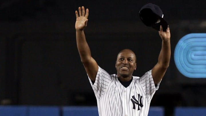 Yankee great Willie Randolph waves to the crowd during ceremonies priors to the final game at Yankee Stadium Sept. 21, 2008.
