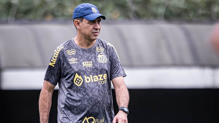 Carille estava no Santos desde janeiro