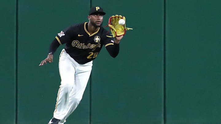 Aug 18, 2025; Pittsburgh, Pennsylvania, USA;  Pittsburgh Pirates center fielder Alexander Canario (29) makes a catch for an out against Toronto Blue Jays catcher Tyler Heineman (not pictured) during the seventh inning at PNC Park. Mandatory Credit: Charles LeClaire-Imagn Images
