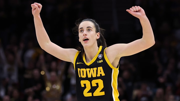 New York Knicks, Iowa Hawkeyes, Caitlin Clark