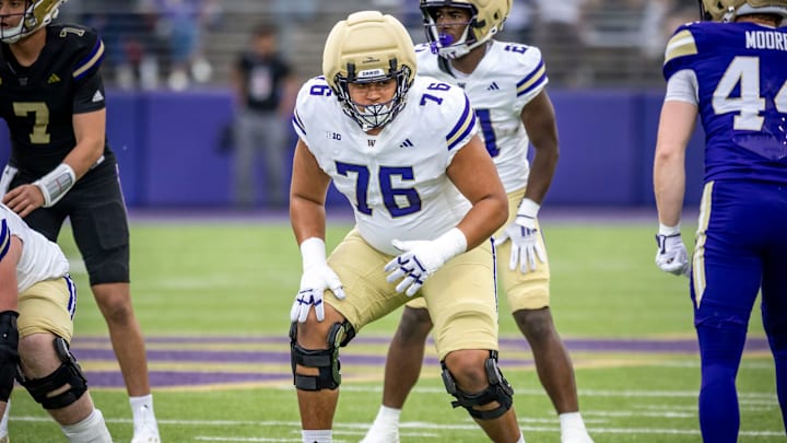 Kodi Greene awaits the play call in the Spring Game. 