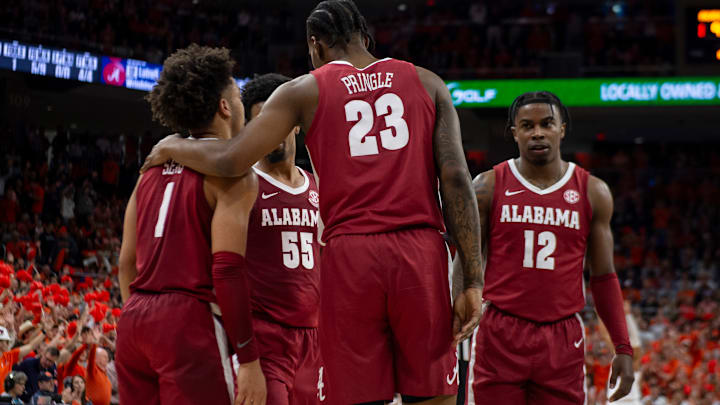 Alabama v Auburn