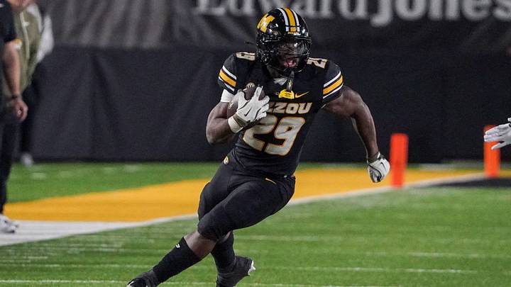 Nov 15, 2025; Columbia, Missouri, USA; Missouri Tigers running back Ahmad Hardy (29) runs the ball against the Mississippi State Bulldogs during the second half of the game at Faurot Field at Memorial Stadium. Mandatory Credit: Denny Medley-Imagn Images Nov 15, 2025; Columbia, Missouri, USA; Missouri Tigers running back Ahmad Hardy (29) runs the ball against the Mississippi State Bulldogs during the second half of the game at Faurot Field at Memorial Stadium. Mandatory Credit: Denny Medley-Imagn Images