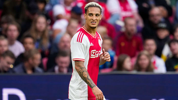 Antony defende o Ajax desde janeiro de 2020