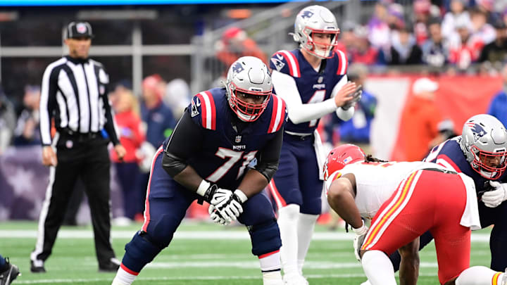 Guard/tackle Mike Onwenu (71) should be a priority for the New England Patriots to re-sign.