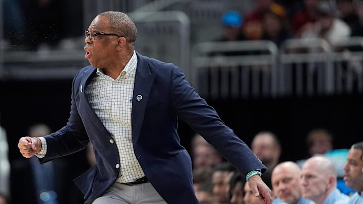 Head Coach Hubert Davis during North Carolina v Ole Miss