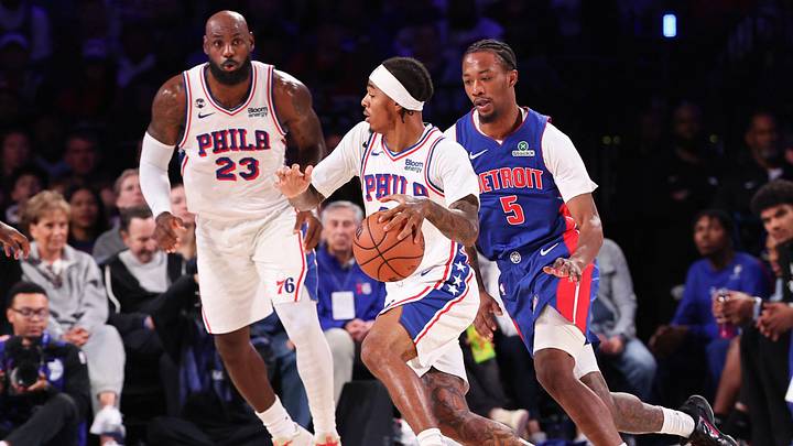 Oct 25, 2026; Philadelphia, Pennsylvania, USA; Philadelphia 76ers guard Labaron Philon Jr. (00) dribbles in front of Detroit Pistons forward Ronald Holland II (5) during the second quarter at Xfinity Mobile Arena. Mandatory Credit: Bill Streicher-Imagn Images Oct 25, 2026; Philadelphia, Pennsylvania, USA; Philadelphia 76ers guard Labaron Philon Jr. (00) dribbles in front of Detroit Pistons forward Ronald Holland II (5) during the second quarter at Xfinity Mobile Arena. Mandatory Credit: Bill Streicher-Imagn Images