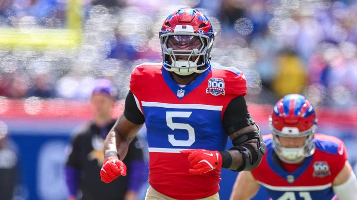 Sep 8, 2024; East Rutherford, New Jersey, USA; New York Giants linebacker Kayvon Thibodeaux (5) warms up before a game against the Minnesota Vikings at MetLife Stadium. Mandatory Credit: John Jones-Imagn Images