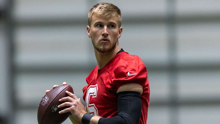 May 10, 2025; New Orleans, LA, USA; New Orleans Saints quarterback Tyler Shough (6) drops back to pass during rookie minicamp at Ochsner Sports Performance Center. Mandatory Credit: Stephen Lew-Imagn Images May 10, 2025; New Orleans, LA, USA; New Orleans Saints quarterback Tyler Shough (6) drops back to pass during rookie minicamp at Ochsner Sports Performance Center. Mandatory Credit: Stephen Lew-Imagn Images