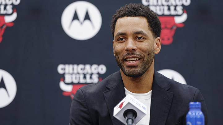 Jun 17, 2026; Chicago, Il, USA; Chicago Bulls Executive Vice President of Basketball Operations Bryson Graham introduces Chicago Bulls new head coach Tiago Splitter during a press conference at Advocate Center. Mandatory Credit: Kamil Krzaczynski-Imagn Images Jun 17, 2026; Chicago, Il, USA; Chicago Bulls Executive Vice President of Basketball Operations Bryson Graham introduces Chicago Bulls new head coach Tiago Splitter during a press conference at Advocate Center. Mandatory Credit: Kamil Krzaczynski-Imagn Images
