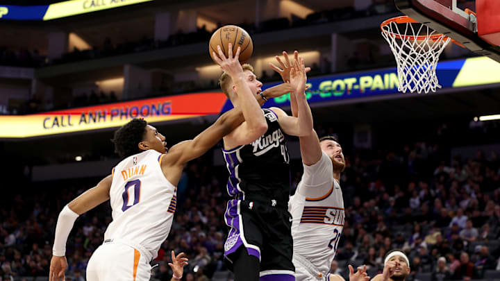Phoenix Suns v Sacramento Kings