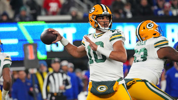 Green Bay Packers quarterback Jordan Love (10).