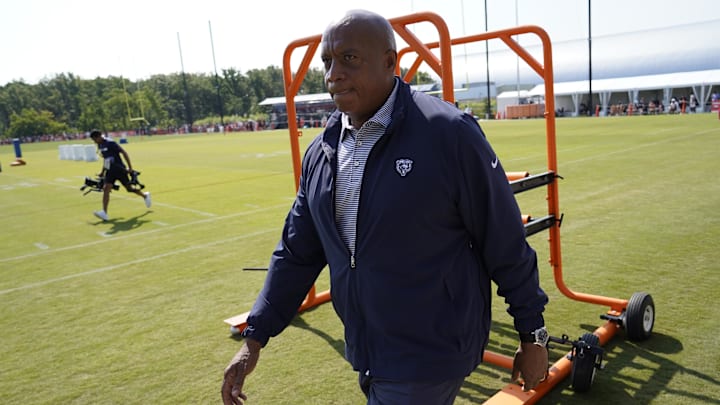 Kevin Warren and Ryan Poles let go of Matt Eberflus on a few hours after he did a press conference as if he was still the team's coach. Kevin Warren and Ryan Poles let go of Matt Eberflus on a few hours after he did a press conference as if he was still the team's coach.