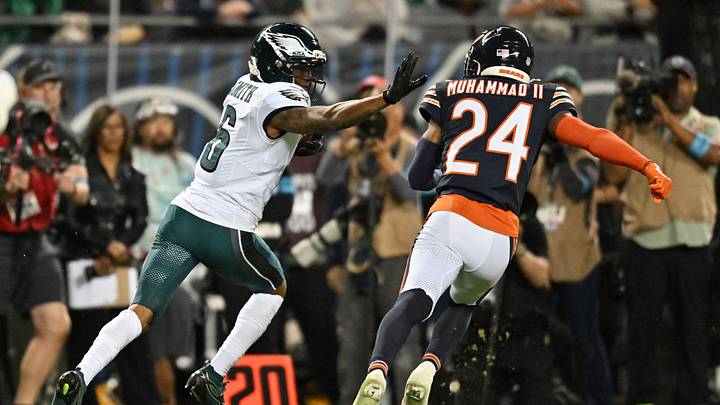 Sep 28, 2026; Chicago, Illinois, USA; Philadelphia Eagles wide receiver DeVonta Smith (6) runs against Chicago Bears cornerback Malik Muhammad II (24) during the first half at Soldier Field. Mandatory Credit: Patrick Gorski-Imagn Images Sep 28, 2026; Chicago, Illinois, USA; Philadelphia Eagles wide receiver DeVonta Smith (6) runs against Chicago Bears cornerback Malik Muhammad II (24) during the first half at Soldier Field. Mandatory Credit: Patrick Gorski-Imagn Images