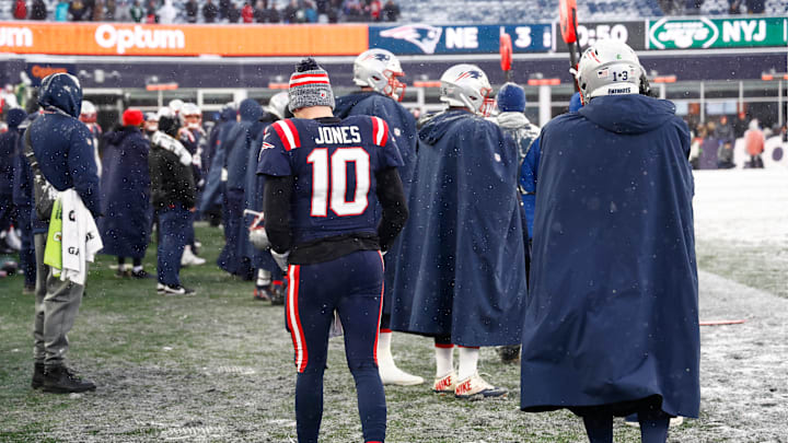 New York Jets v New England Patriots