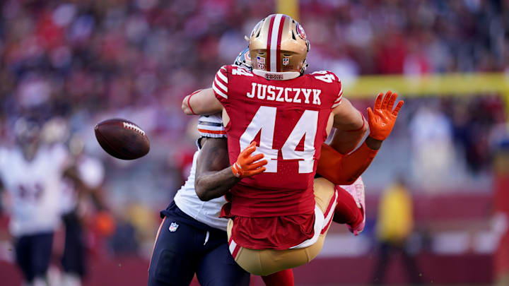 Dec 8, 2024; Santa Clara, California, USA; San Francisco 49ers fullback Kyle Juszczyk (44) is unable to make a catch next to Chicago Bears safety Kevin Byard III (31) in the second quarter at Levi's Stadium. Mandatory Credit: Cary Edmondson-Imagn Images