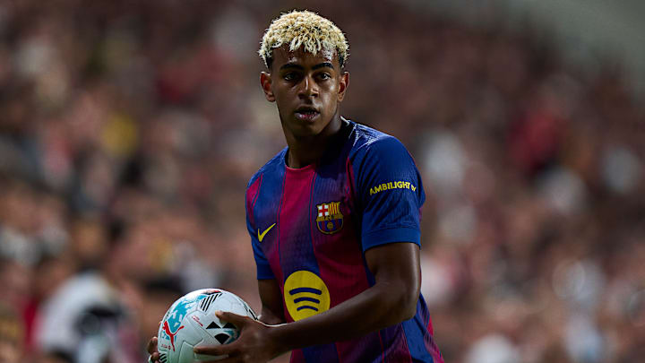 Lamine Yamal está com dores no púbis e desfalca o Barcelona Lamine Yamal está com dores no púbis e desfalca o Barcelona