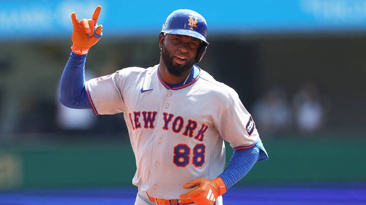 Aug 9, 2026; Pittsburgh, Pennsylvania, USA; New York Mets center fielder Luis Robert Jr. (88) gestures as he circles the bases on a two run home run against the Pittsburgh Pirates during the third inning at PNC Park. Mandatory Credit: Charles LeClaire-Imagn Images Aug 9, 2026; Pittsburgh, Pennsylvania, USA; New York Mets center fielder Luis Robert Jr. (88) gestures as he circles the bases on a two run home run against the Pittsburgh Pirates during the third inning at PNC Park. Mandatory Credit: Charles LeClaire-Imagn Images
