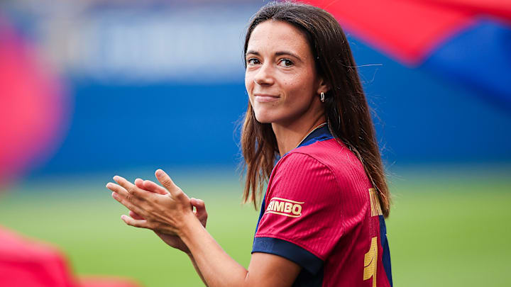 Auch in Zukunft wird sie beim FC Barcelona spielen. Auch in Zukunft wird sie beim FC Barcelona spielen.