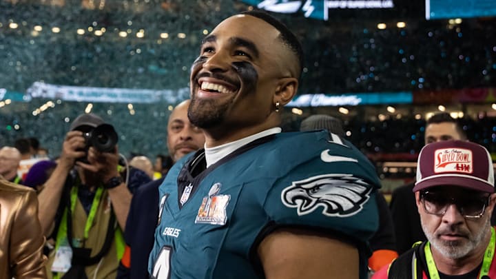 Philadelphia Eagles quarterback Jalen Hurts (center) leads the Eagles against the Cowboys as big betting favorites. 