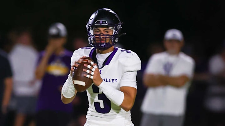 Amador Valley senior QB Tristan Tia in game versus cross-town rival Foothill Oct. 4, 2024. The Oregon State commit leads the Dons into their first regional when it travels to McClymonds-Oakland in the D3-AA game. 