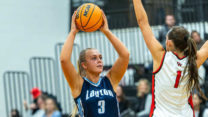 Layton plays Syracuse in the upcoming round of the Utah girls basketball high school playoffs Layton plays Syracuse in the upcoming round of the Utah girls basketball high school playoffs
