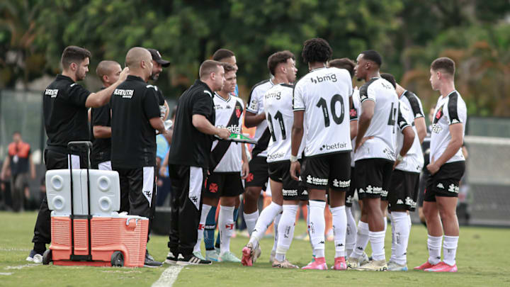 Vasco busca primeiro triunfo no Estadual Vasco busca primeiro triunfo no Estadual