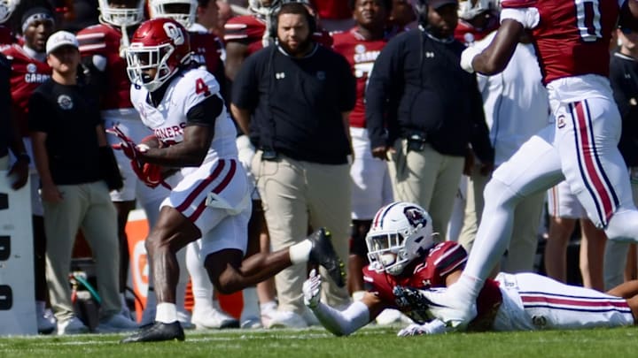 Oklahoma wide receiver Deion Burks