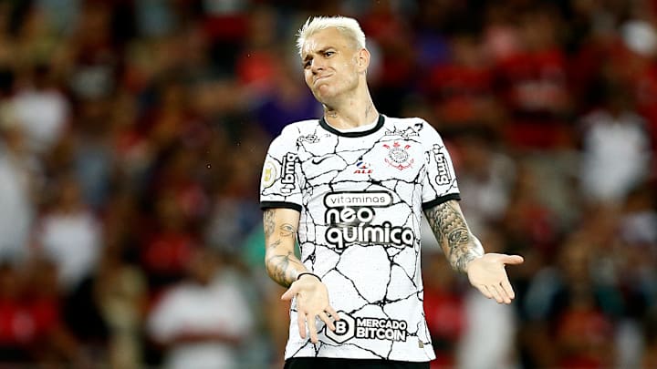 Roger Guedes, do Corinthians, está na lista