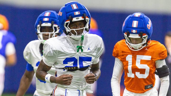 Florida cornerback Cormani McClain (25) warms up during spring practice at Sanders Practice Fields in Gainesville, FL on Tuesday, April 7, 2026. [Alan Youngblood/Gainesville Sun]