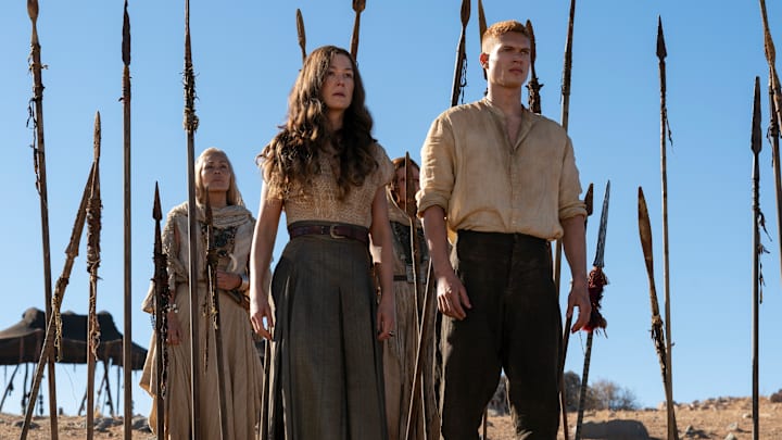 Rosamund Pike (Moiraine Damodred), Josha Stradowski (Rand al’Thor) in The Wheel of Time season 3. Image: Prime Video.