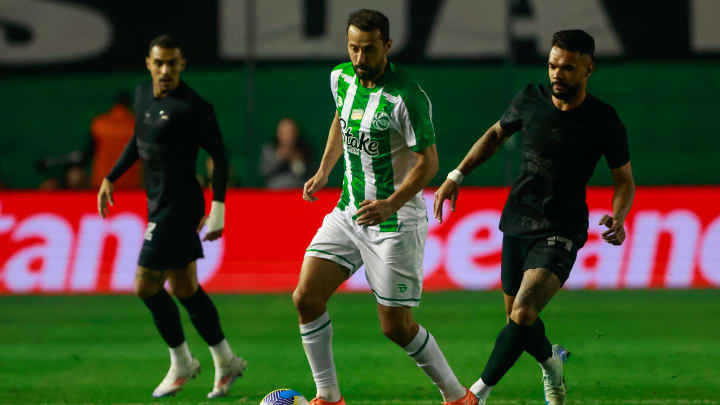 Juventude, de Nenê, venceu o Corinthians por 2 a 1