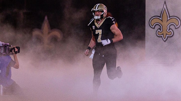 Taysom Hill (7) is announced to New Orleans Saints fans against the Atlanta Falcons