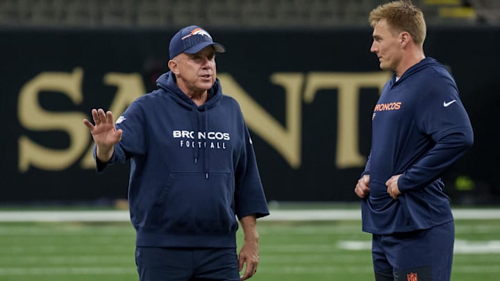 Aug 23, 2025; New Orleans, Louisiana, USA; Denver Broncos head coach Sean Payton talks to Denver Broncos quarterback Bo Nix (10) before a game against the New Orleans Saints at Caesars Superdome. Aug 23, 2025; New Orleans, Louisiana, USA; Denver Broncos head coach Sean Payton talks to Denver Broncos quarterback Bo Nix (10) before a game against the New Orleans Saints at Caesars Superdome.