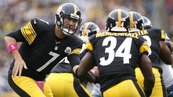 Pittsburgh Steelers running back Rashard Mendenhall (34) 