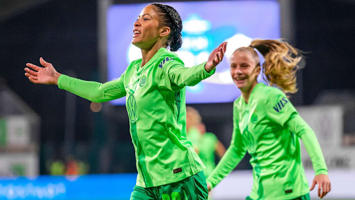 Vierfach-Torschützin Sveindis Jonsdottir Vierfach-Torschützin Sveindis Jonsdottir