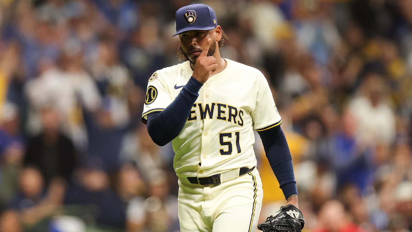 Yankees circling a familiar Orioles target as Brewers' trade rumors heat up