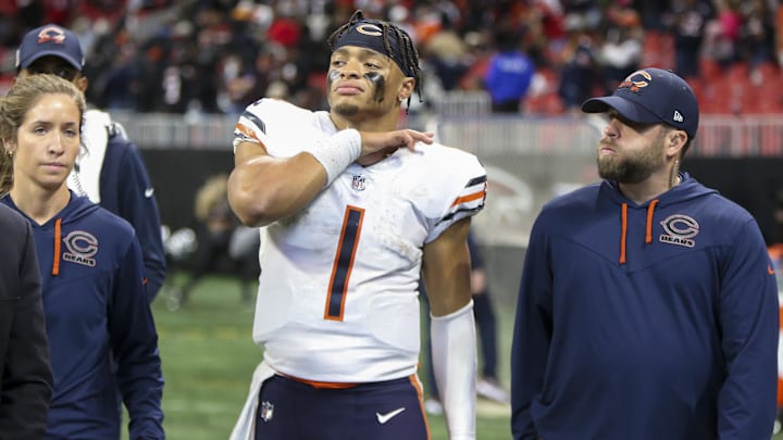 Chicago Bears quarterback Justin Fields (1)