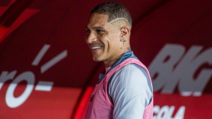 El delantero peruano Paolo Guerrero busca rescindir su vínculo con César Vallejo y suena fuerte como opción para Cruz Azul.