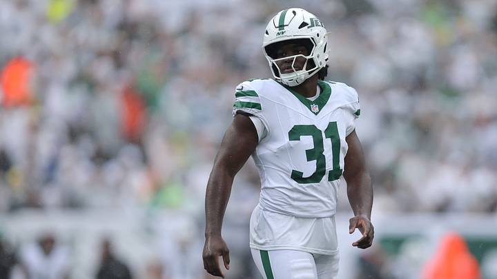 Sep 20, 2026; East Rutherford, New Jersey, USA;  New York Jets defensive end David Bailey (31) stands on the field between plays against the Green Bay Packers during the first quarter at MetLife Stadium.  Mandatory Credit: Brad Penner-Imagn Images